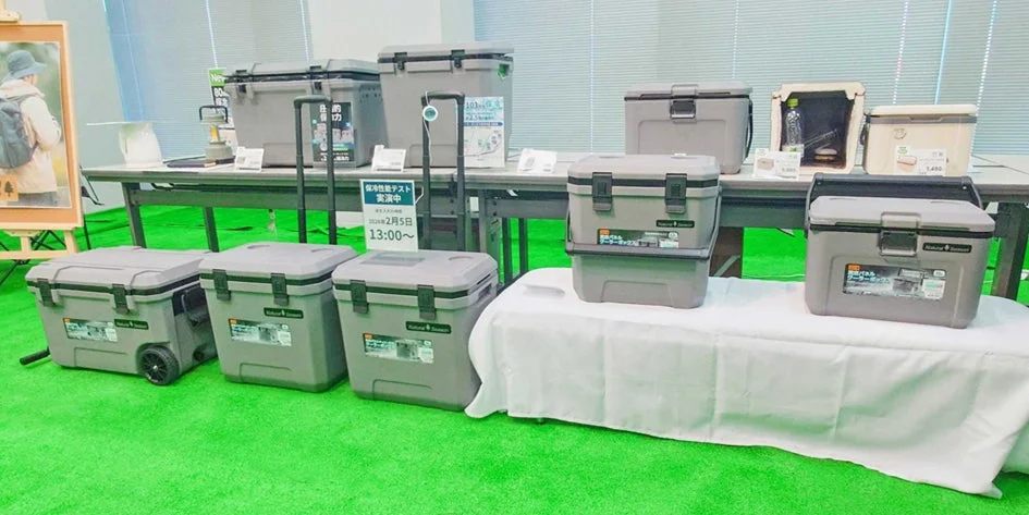 真空パネルクーラーボックス展示