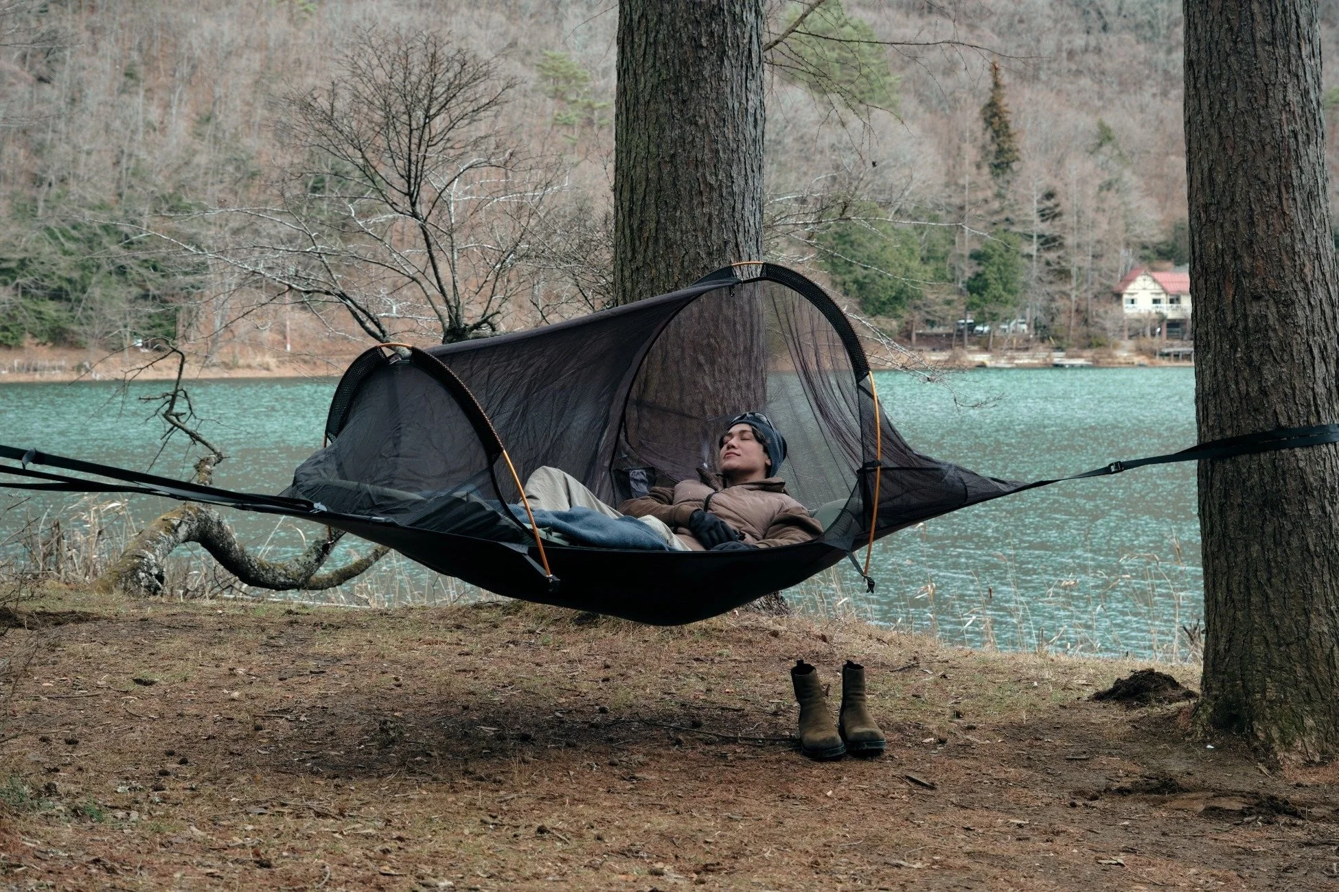 キャンプ中でも至福の眠り心地を