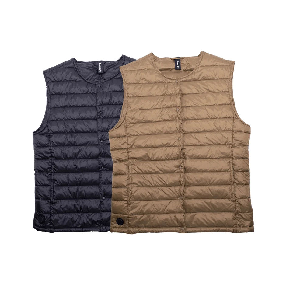 黒と茶色の電熱ベストが並べられている