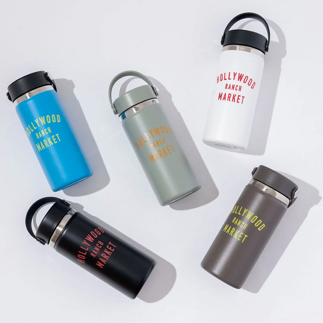HOLLYWOOD RANCH MARKETのロゴが入った5色の保温ボトルが白背景に並んでいます。