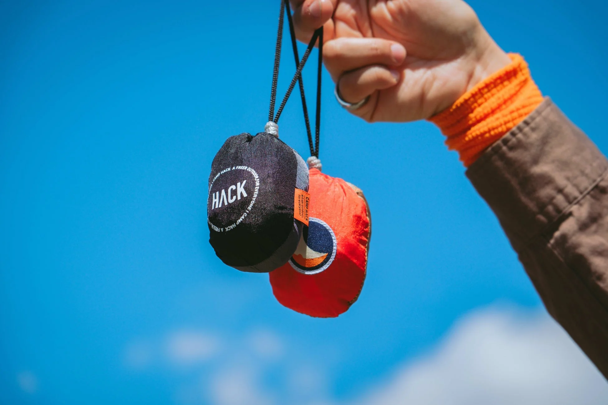 コンパクトにたたまれたエコバッグ