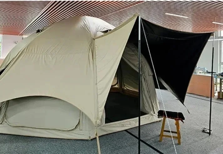 テント室内展示の様子