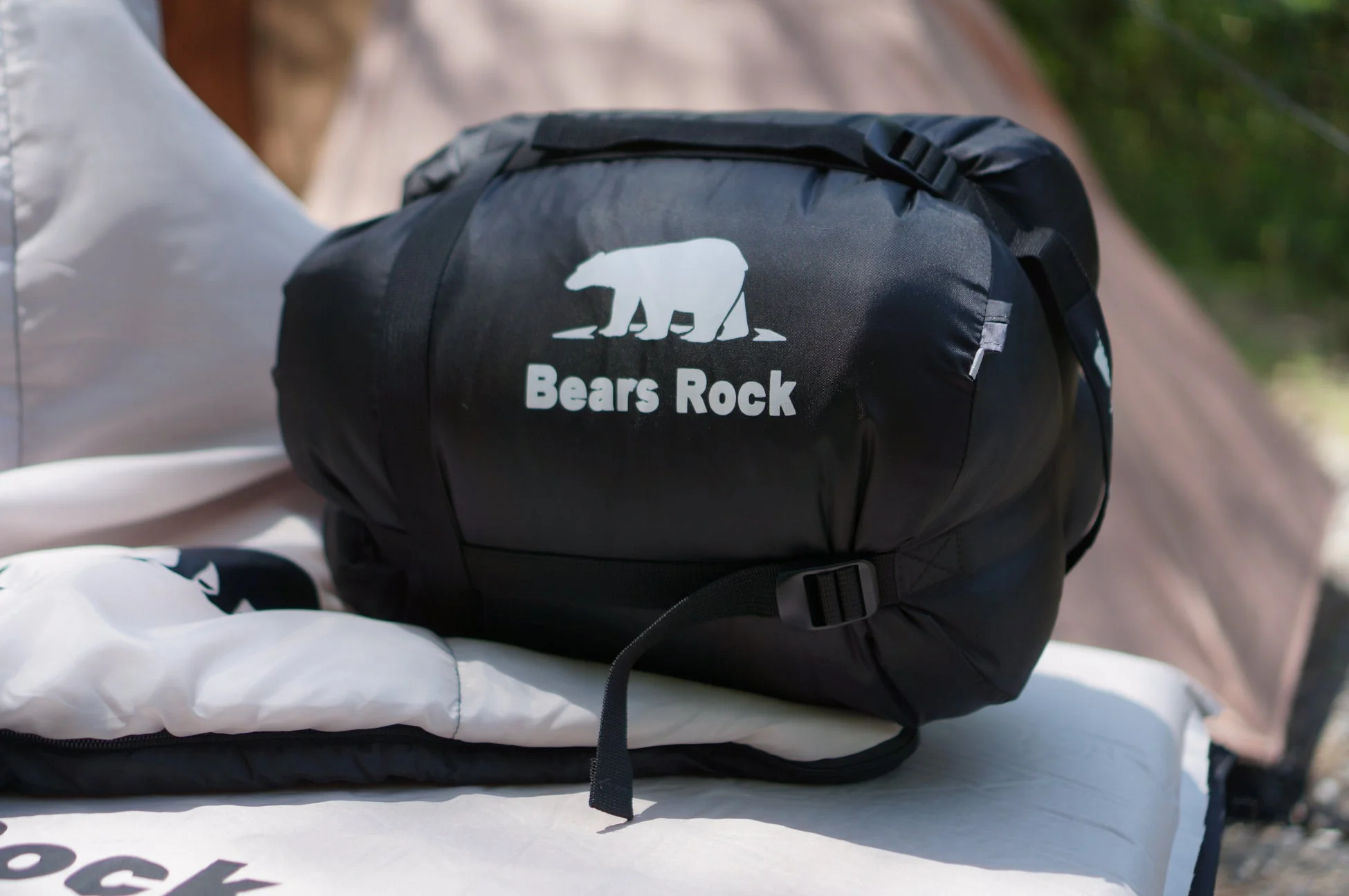 収納された寝袋