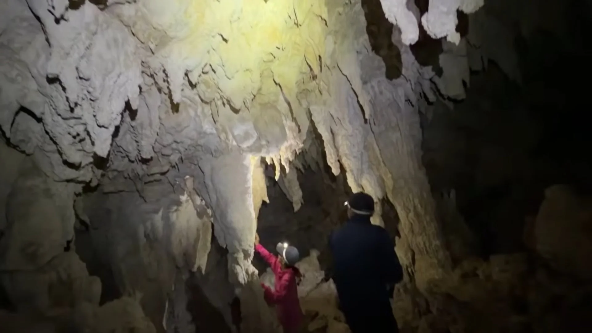 鍾乳洞探検