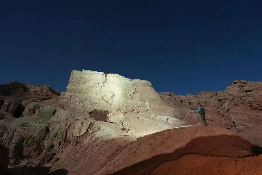 夜景、星空、岩山