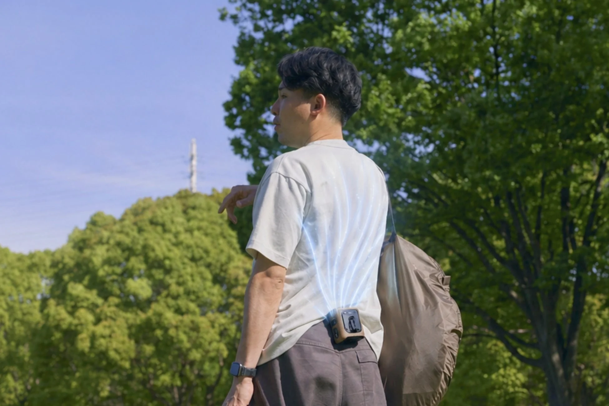 腰に装着したイメージ