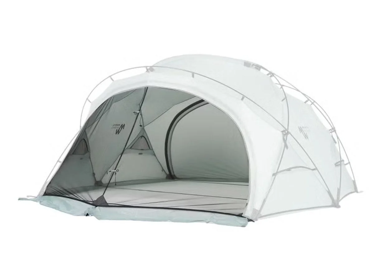 軽量なドーム型テント