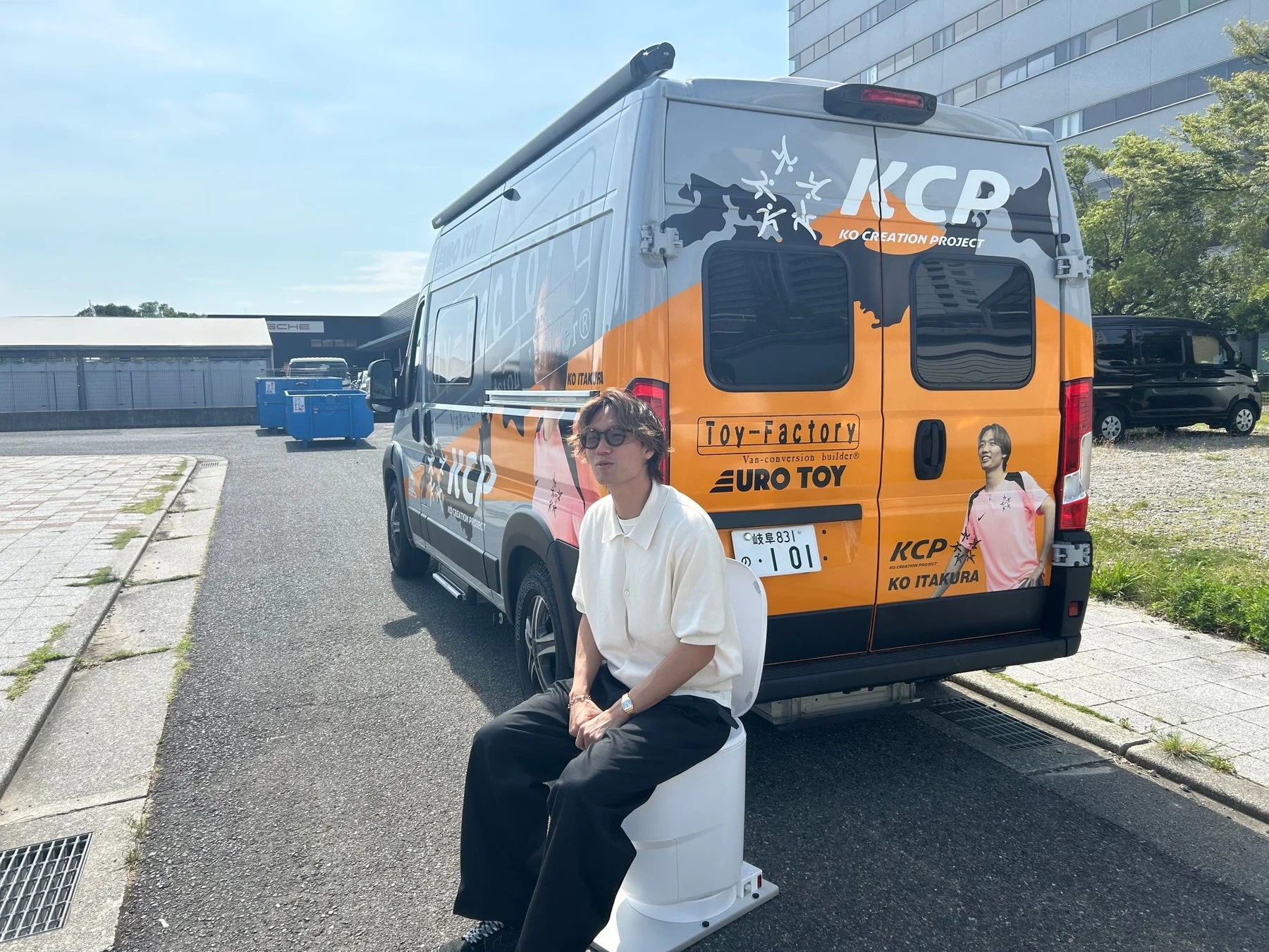 六甲アイランドイベント 板倉選手と車両2